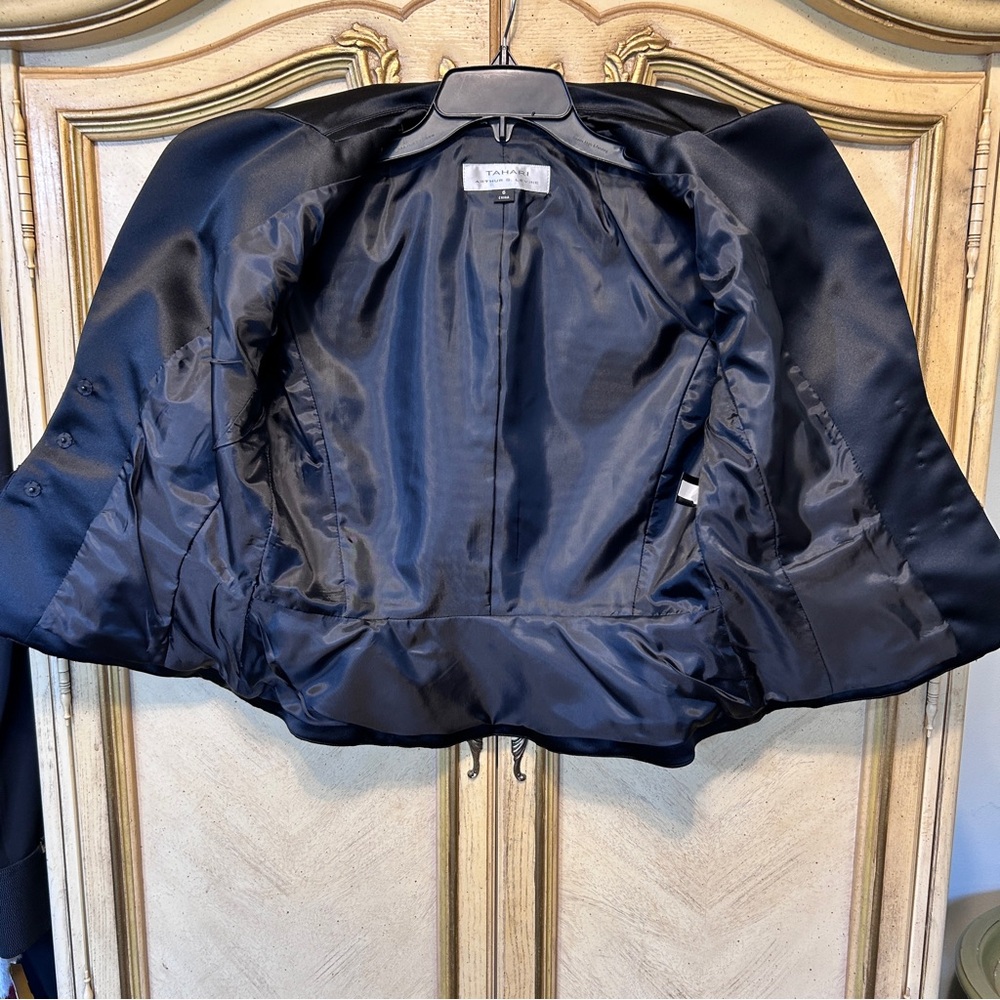 Tahari Arthur Levine Black Satin Short Sleeve Blazer Jacket - Picture 4 of 7